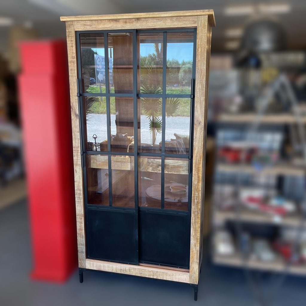 Vitrine Plymouth