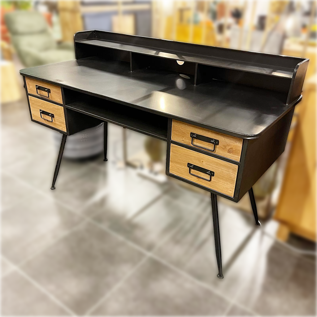 Bureau Aline, photo 2